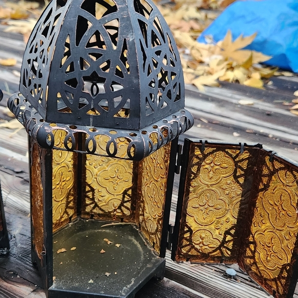 Lanterns - Picture 4 of 6